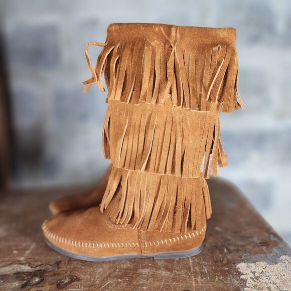 MINNETONKA sz 7 brown suede 3 layer fringe boots - Picture 2 of 7